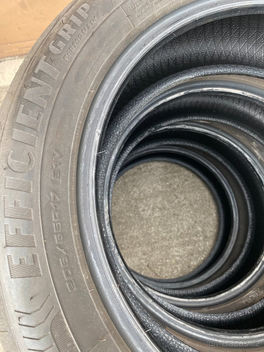 Goodyear Efficient Grip 205/55/17 91V LETNÍ PNEU - 4
