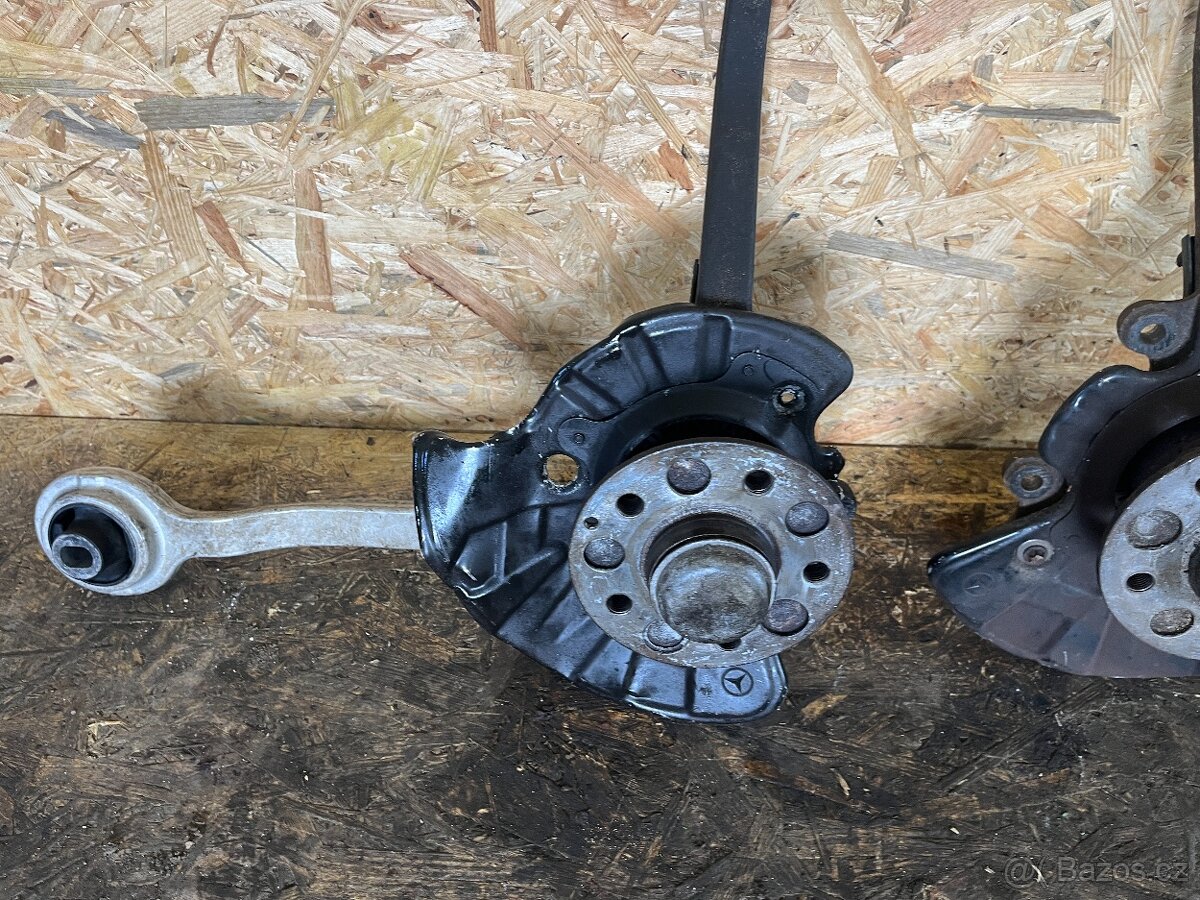 PŘEDNÍ TĚHLICE MERCEDES W220 4.0 CDI - 4