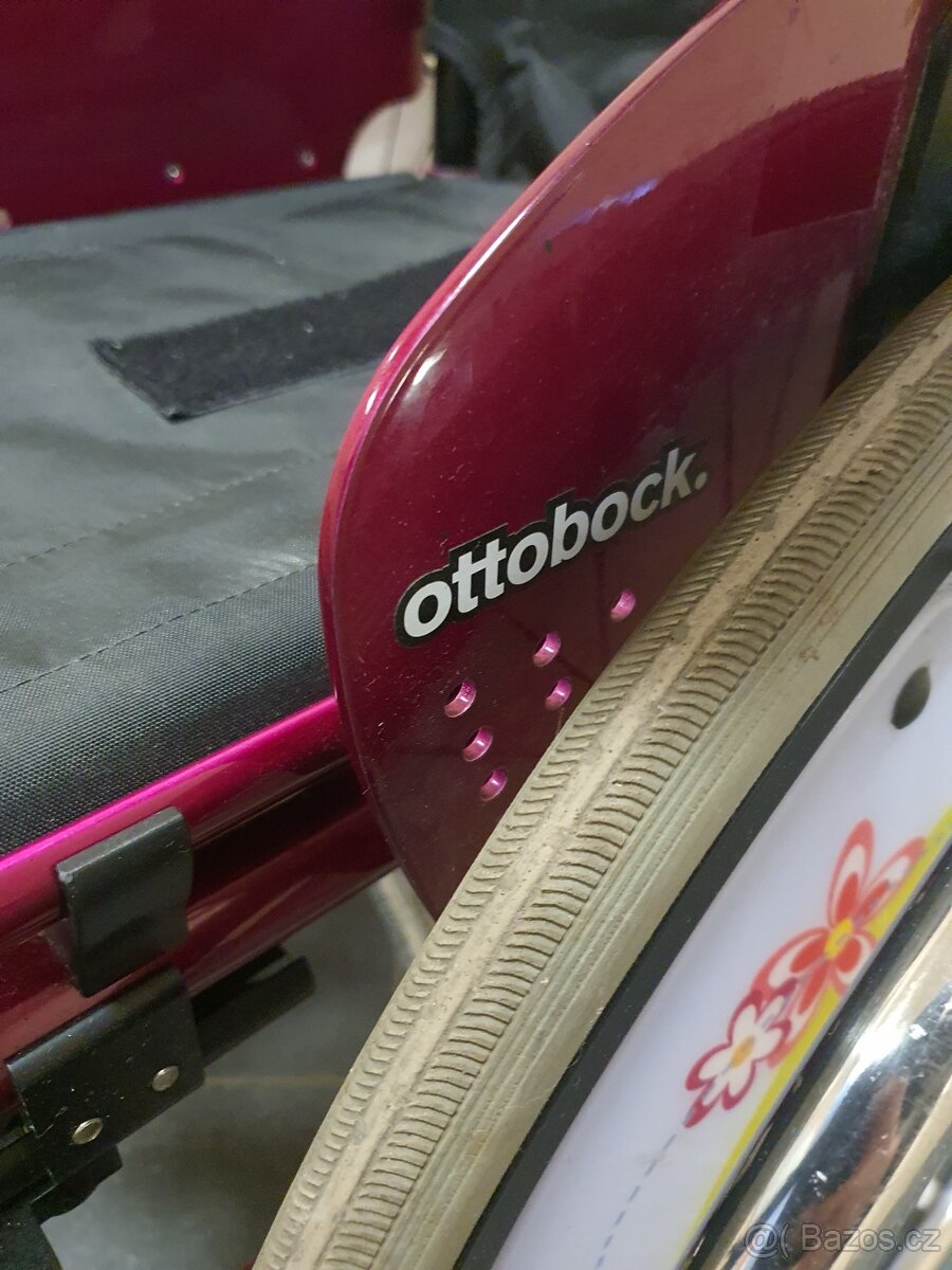 úzký skládací TOP invalidní vozík - 4