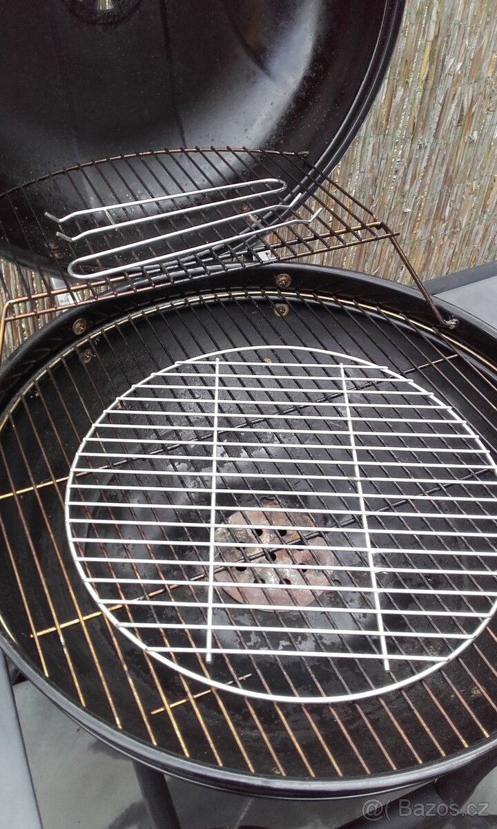 Gril na dřevěné uhlí - 4