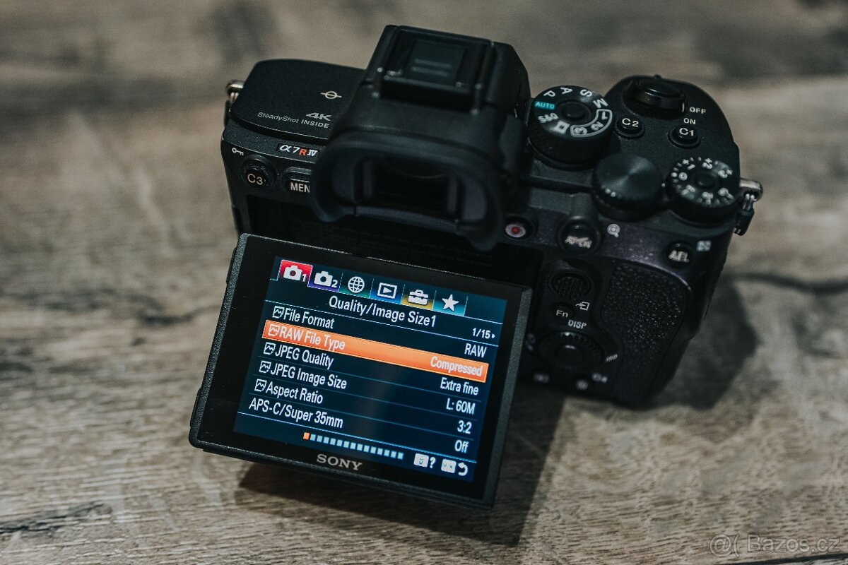 Sony a7RIV - kompletní balení - 4
