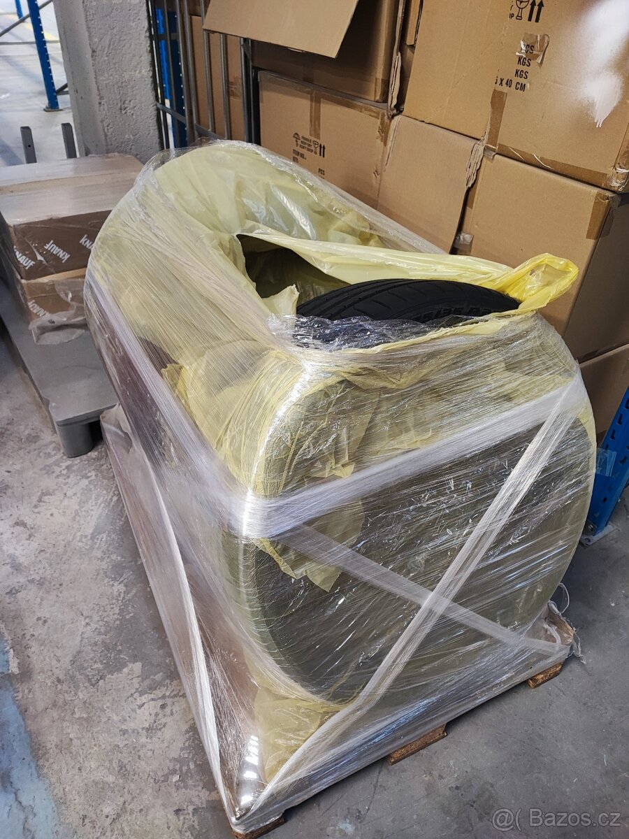 Jeté letní pneu 275/35/22 R22 - 4