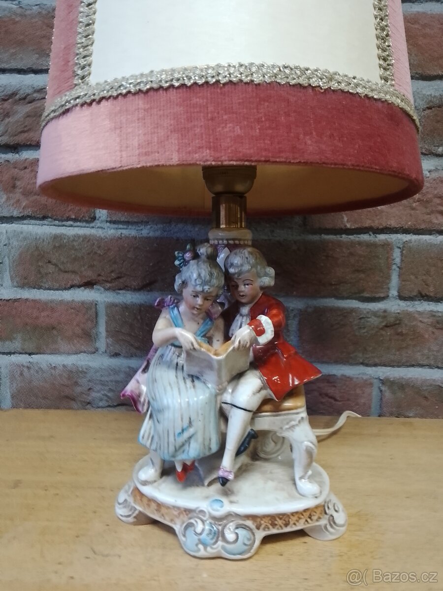 V Ý P R O D E J ... Krásná figurální stolní lampa. - 4