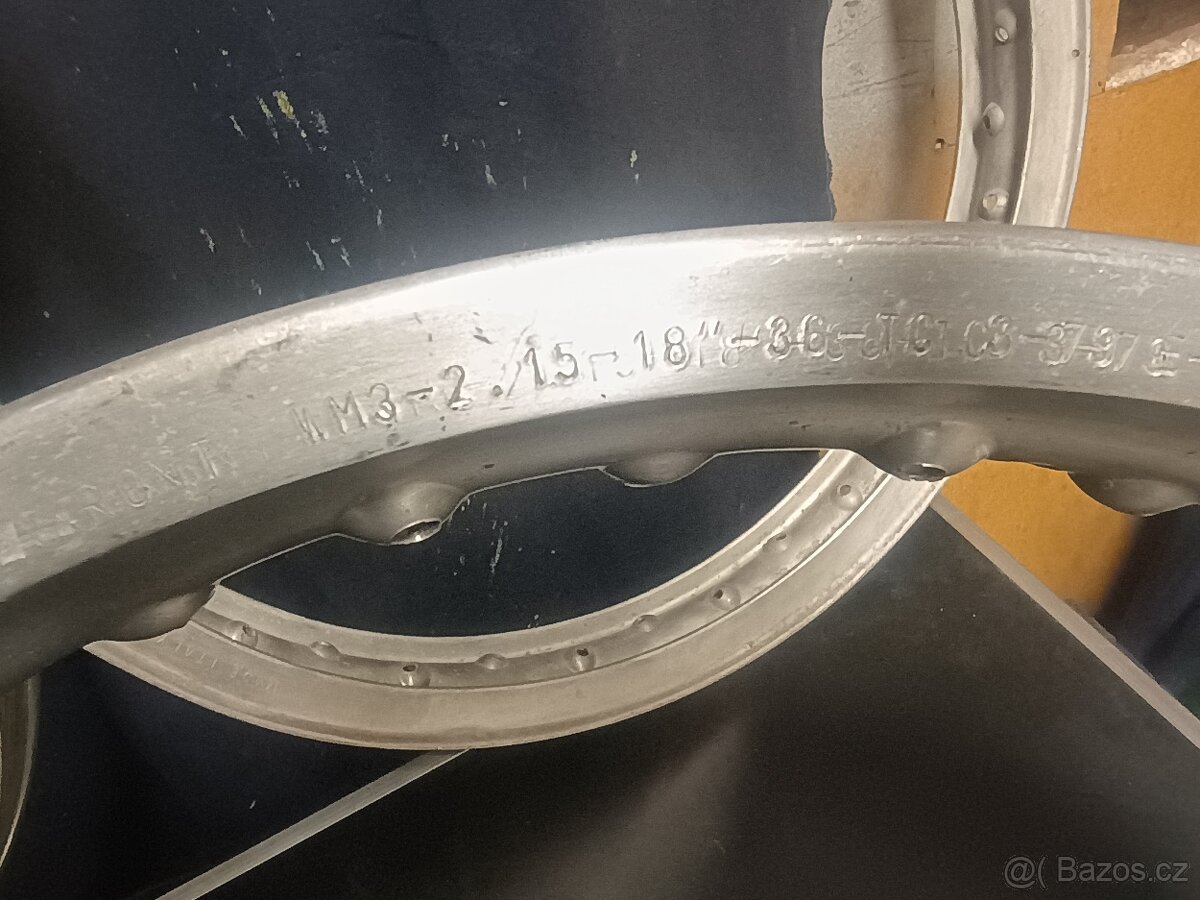 Rafky Acront Borrani - 4