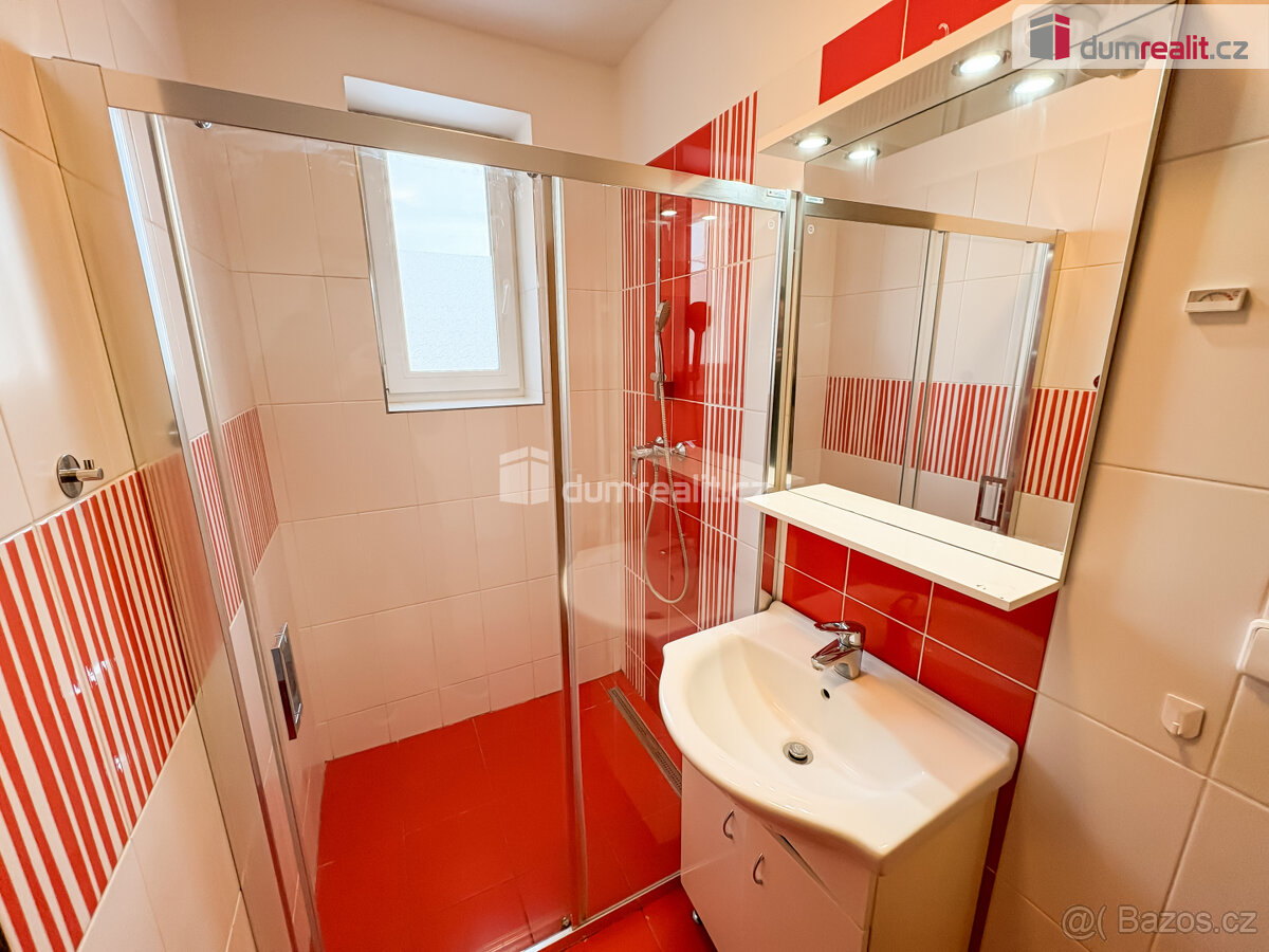 Pronájem bytu 2+kk v centru Kolína - 4