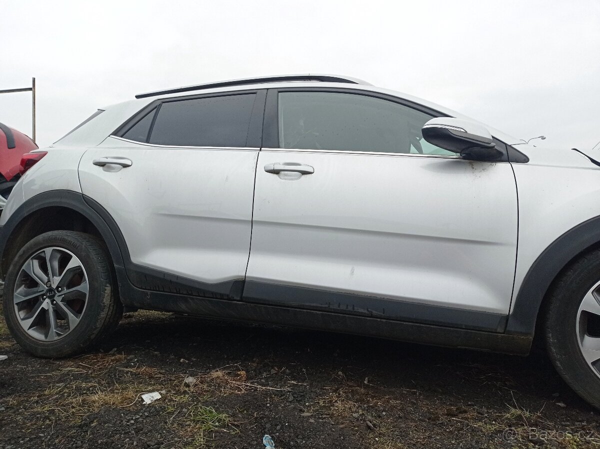 Kia Stonic na díly - 4