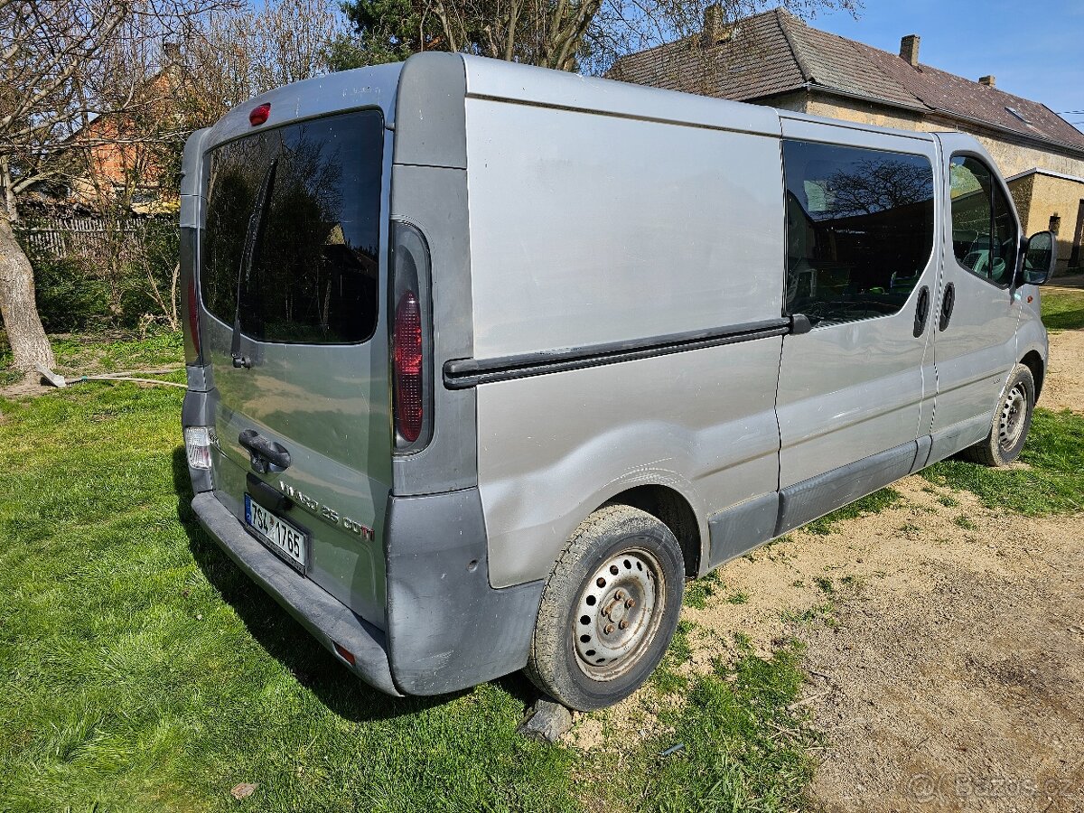 Opel Vivaro 2.5 DTI Van L2H1 - 4