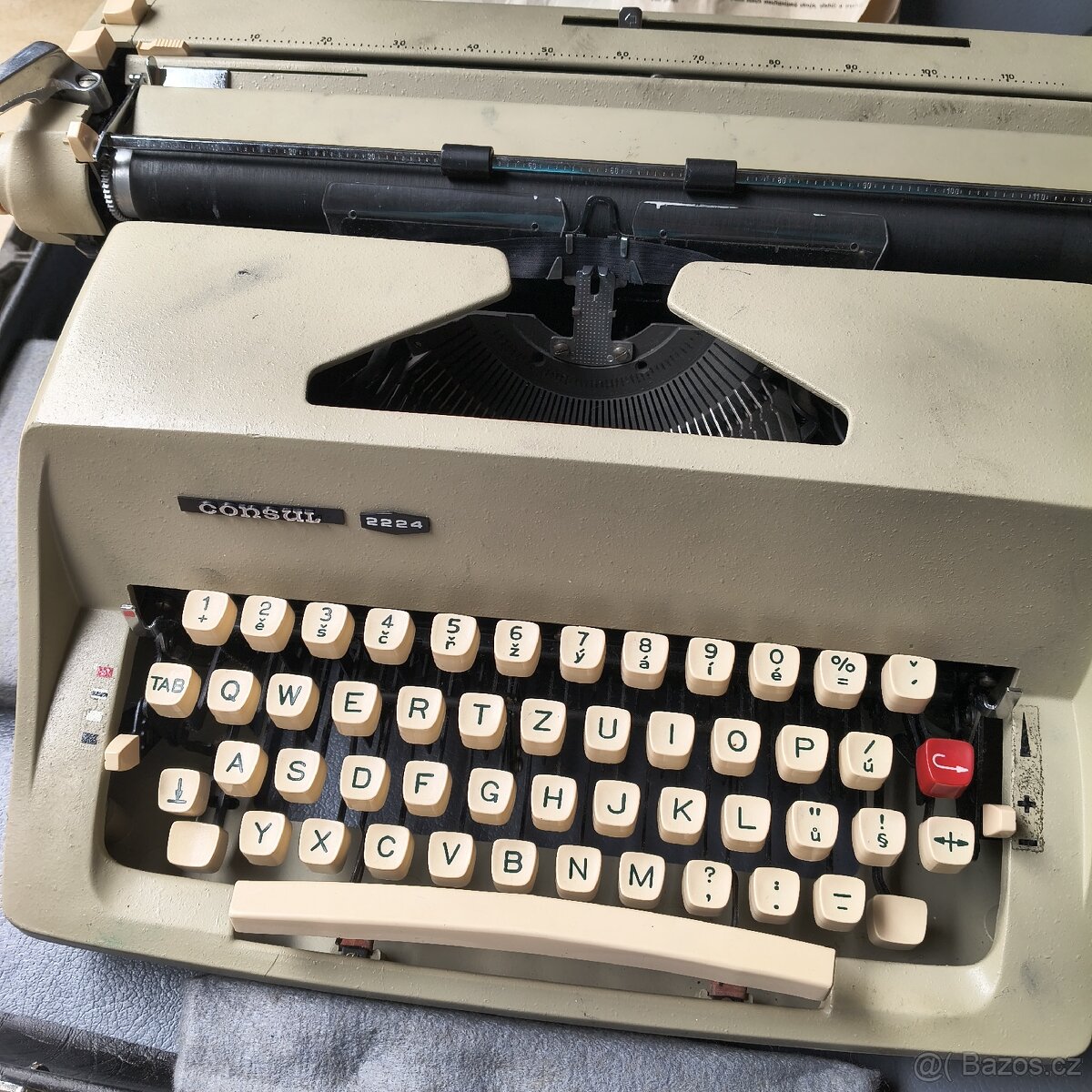 Psací stroj Consul - 4