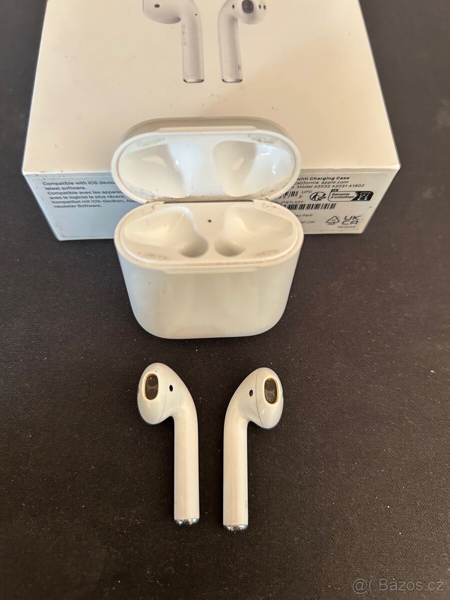 AirPods - 4