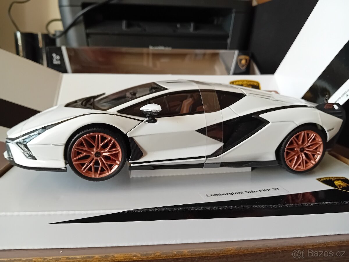 Lamborghini a Bugatti 1:18 Burago - 4