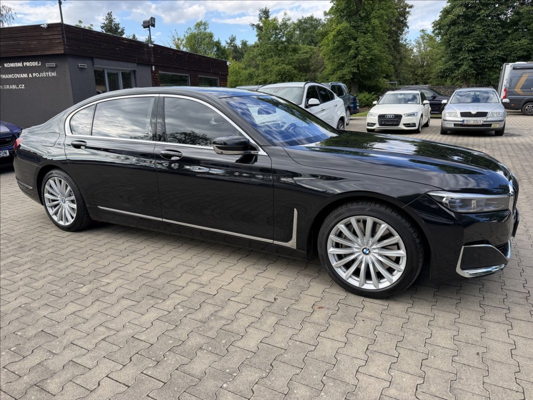 BMW Řada 7 740D Long Individual 2019 - 4