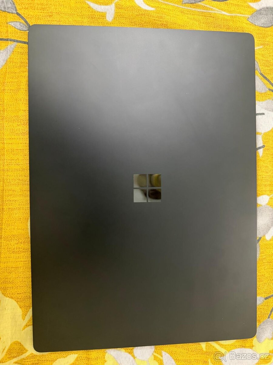 Microsoft Surface Laptop 5 15" – i7 / 32GB / 1TB SSD - 4
