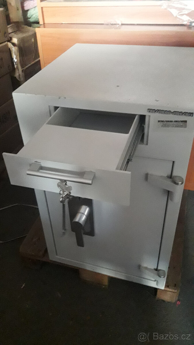 Trezor vhozový 150kg - 4
