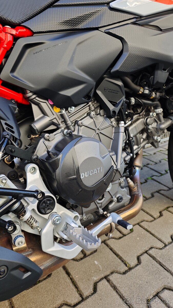 Ducati Hypermotard V2 s doplňky - 4
