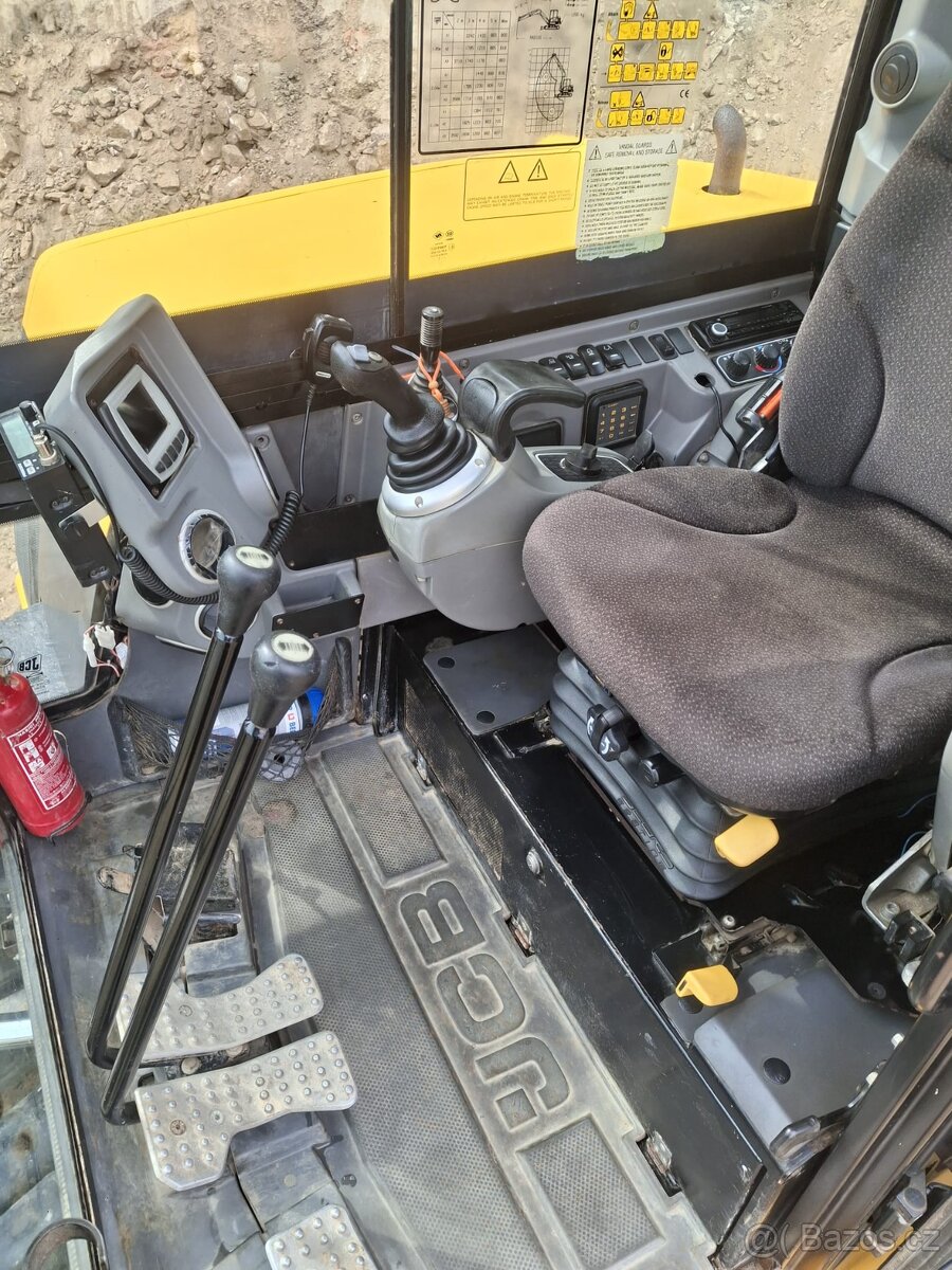 Prodám JCB 85 - Z - 4