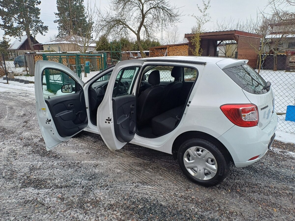 1.majitel Dacia Sandero 1.2....71400km - 4