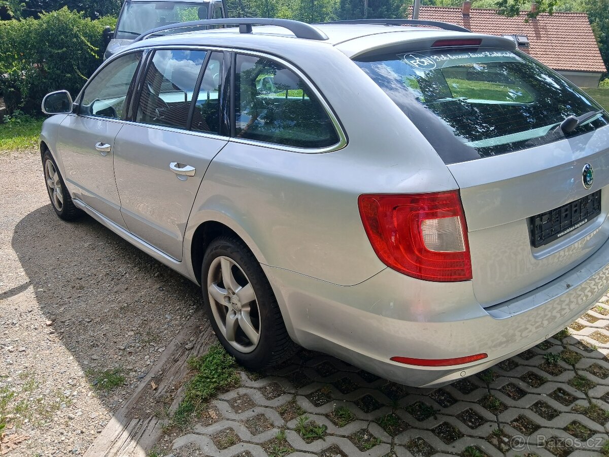 SUPERB 2,0TDI- 103 KW RV 2012 - 4