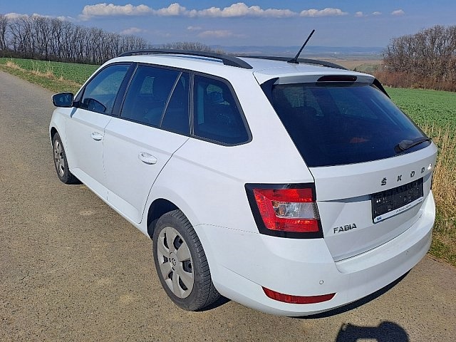 Škoda Fabia Combi 1.0 TSI - 4