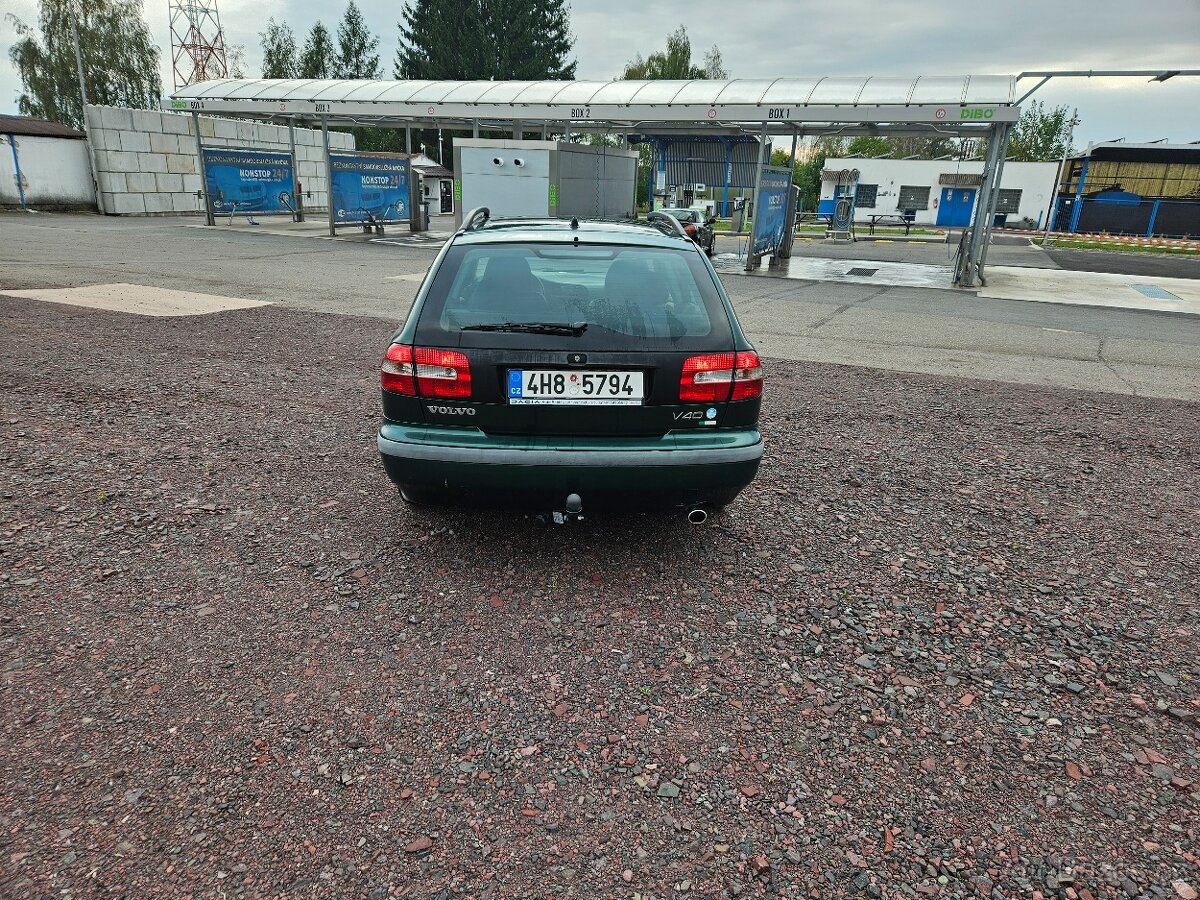 Volvo V40 1.6 - 4