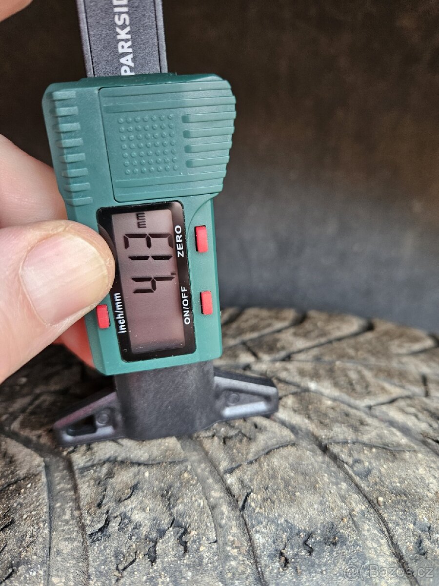 4xzimní kola na VW Caddy, R15 - 4