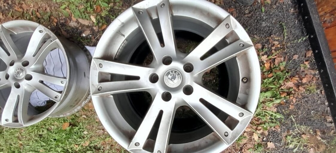 LU kola Škoda a na Vw 5x112 18 v pořádku elektrony i pošt - - 4