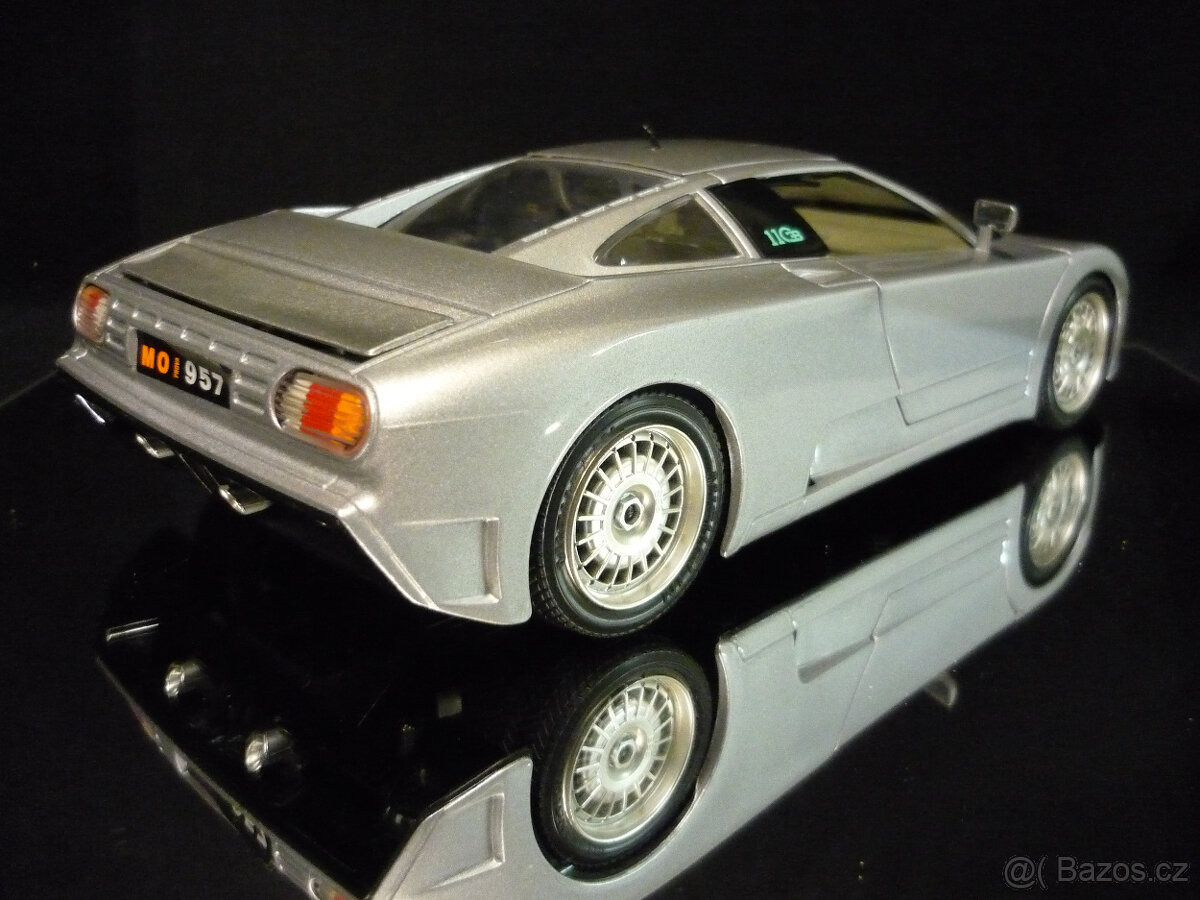 Bugatti EB110 stříbrné Bburago 1/18 - 4
