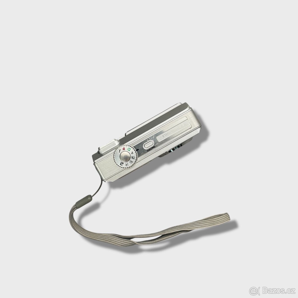 KONICA MINOLTA DiMAGE E500 - 4