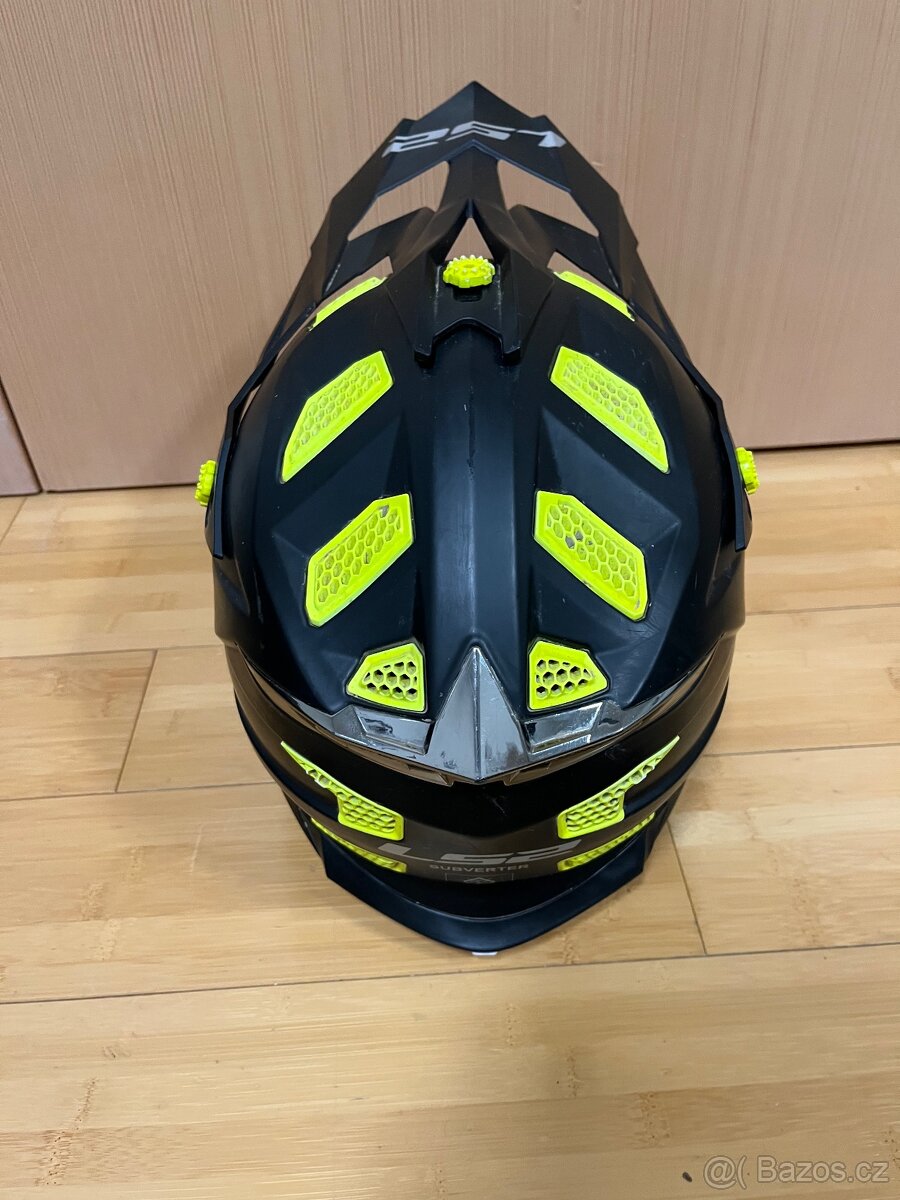 Helma LS2 velikost: M - 4