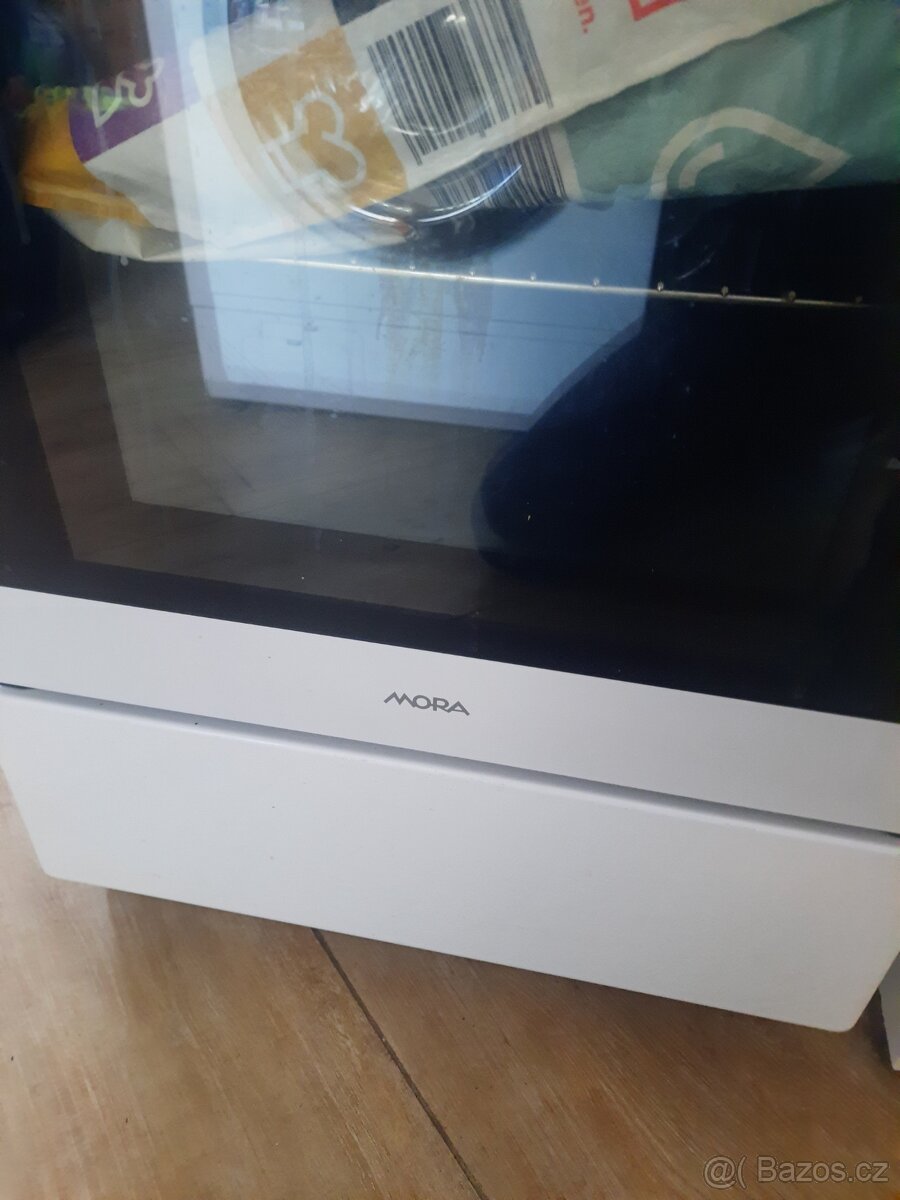 Zánovní sporák Mora - 4