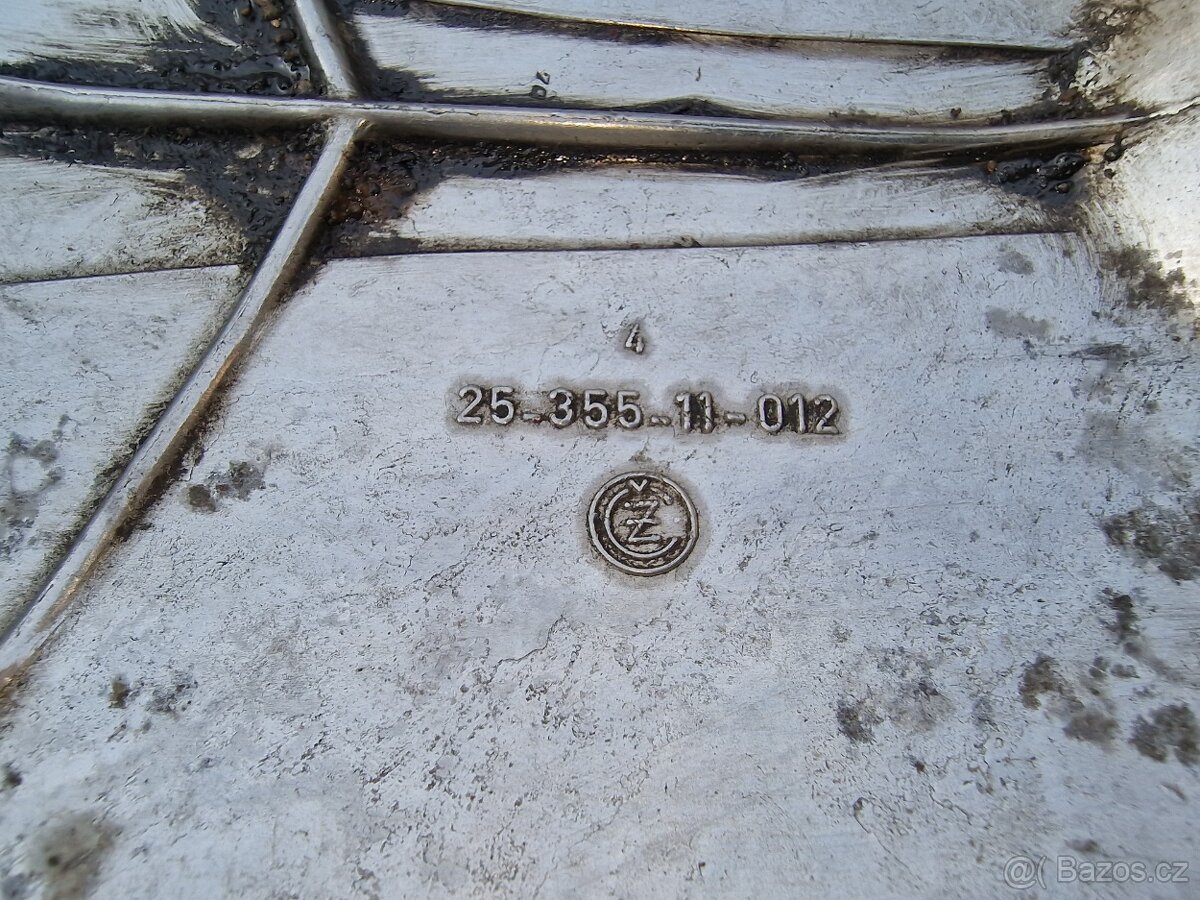 Víko motoru Jawa-ČZ - 4