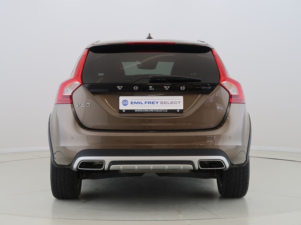 Volvo V60 2.0D4,110kW,Manuál - 4