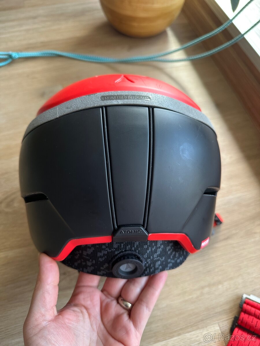 Lyžařská helma Atomic a lyžařské brýle Atomic - 4