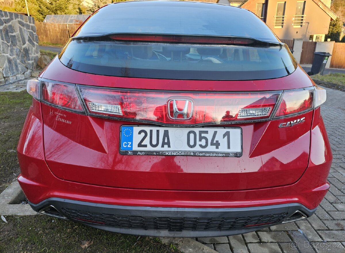 Honda Civic 1.8 V-Tec, 103kw, r. 2009 - 4