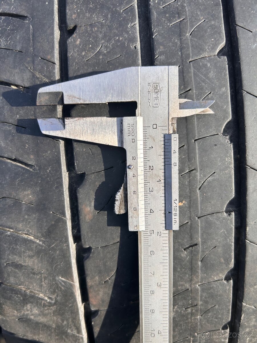 Prodám letní pneu 215/60R17C - 4