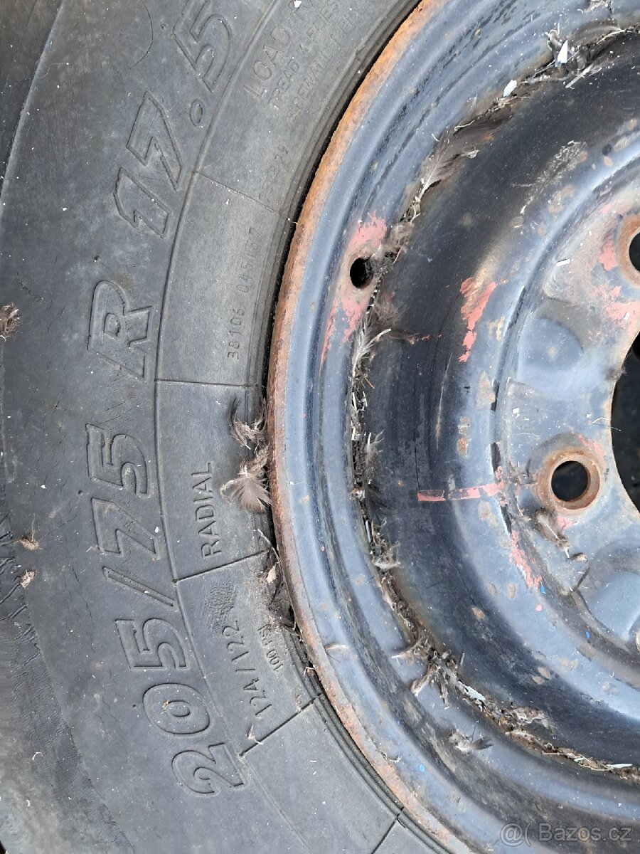 Prodám pneu avia furgon - 4