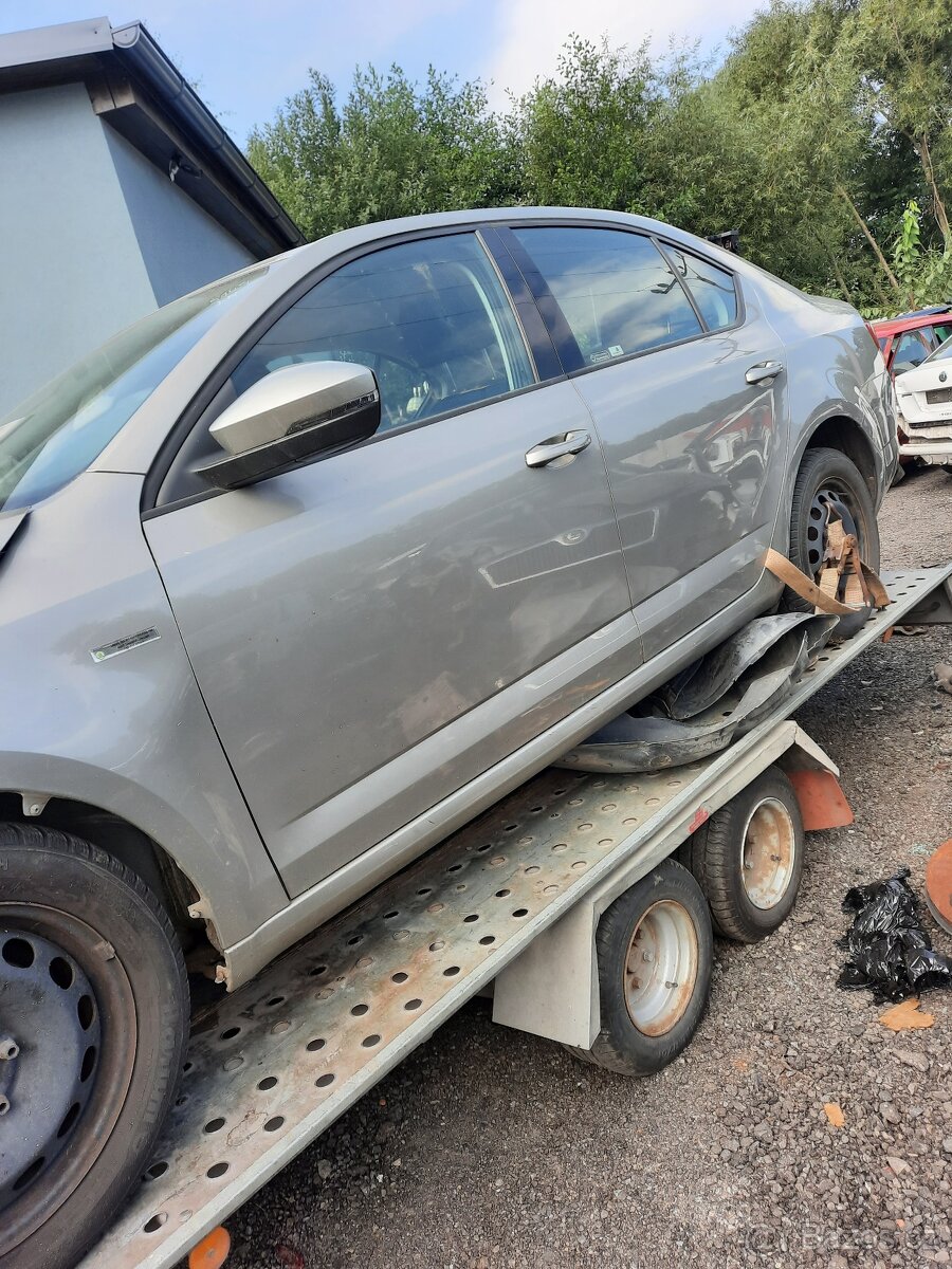 škoda octavia 3 2.0tdi 110kw stříbrná bílá modrá ruzné barvy - 4
