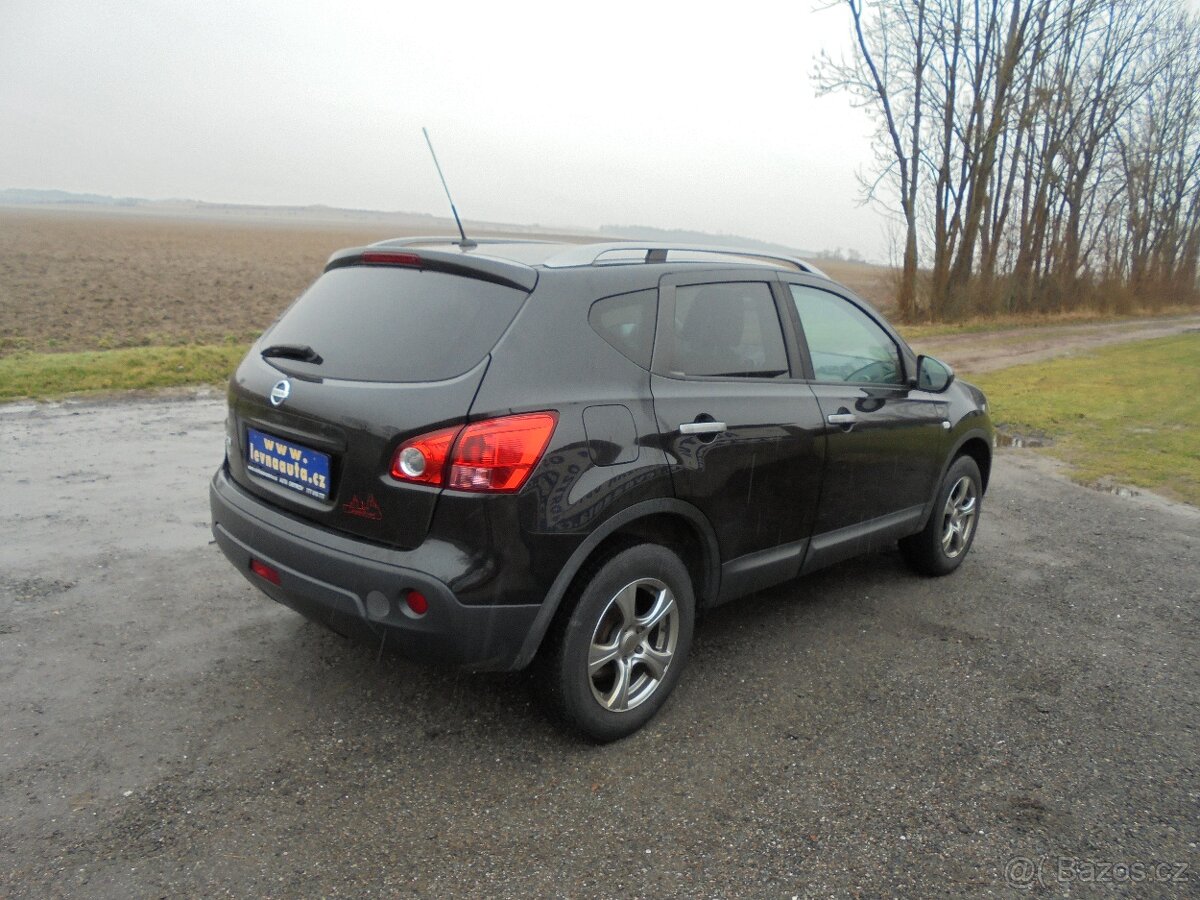 Nissan Qashqai 2.0 benzín 4X4 - 4