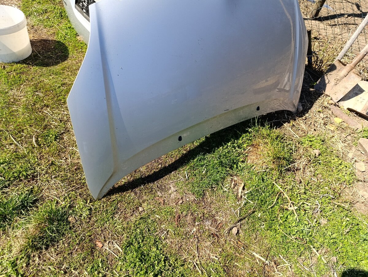 PRODÁM NÁHRADNÍ DÍLY TOYOTA COROLA VESO - 4