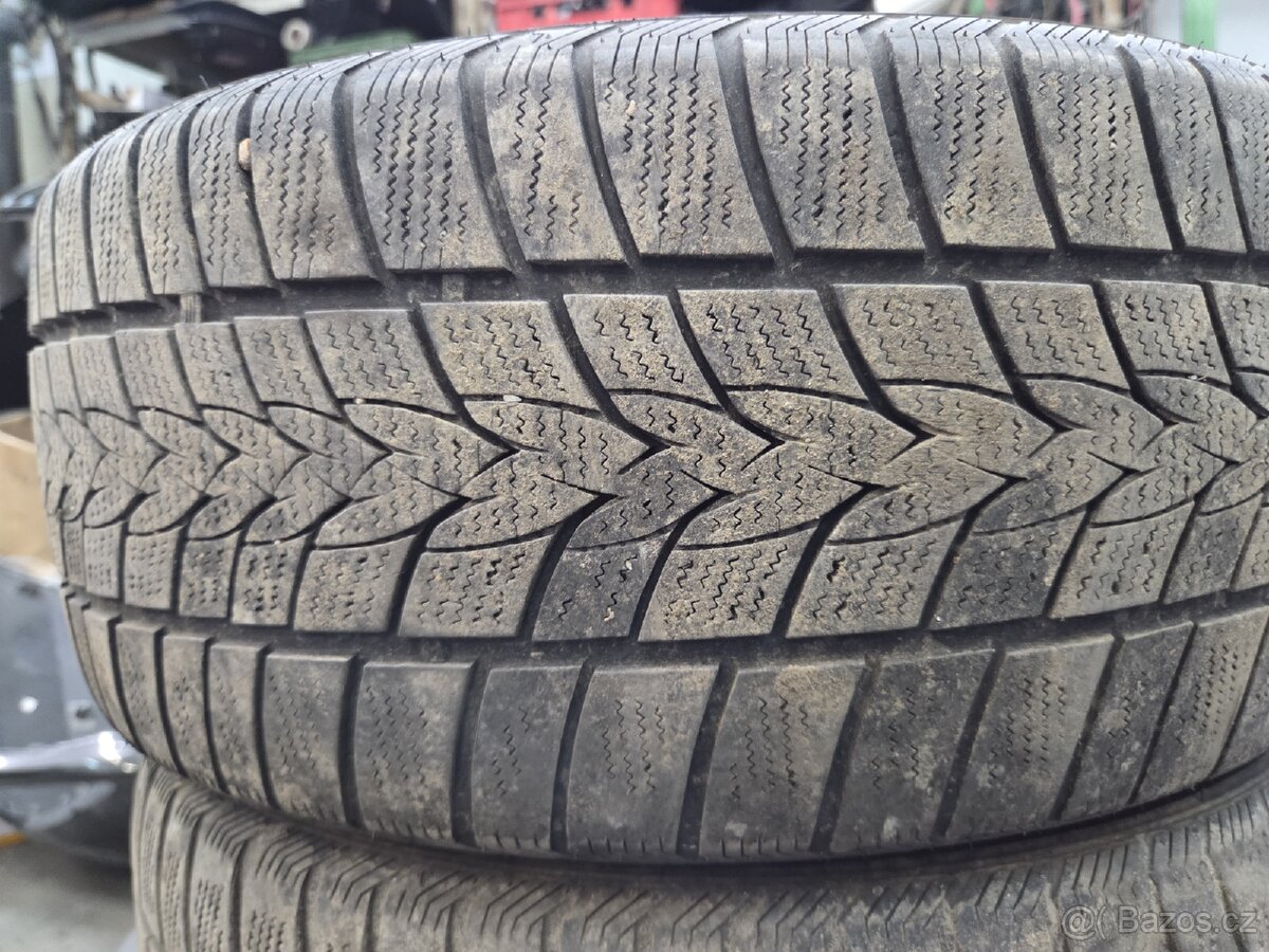 215/45 R16 zimní pneu sada - 4