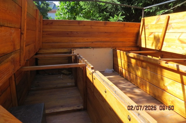 Obytný vozík vlastní výroby. - 4