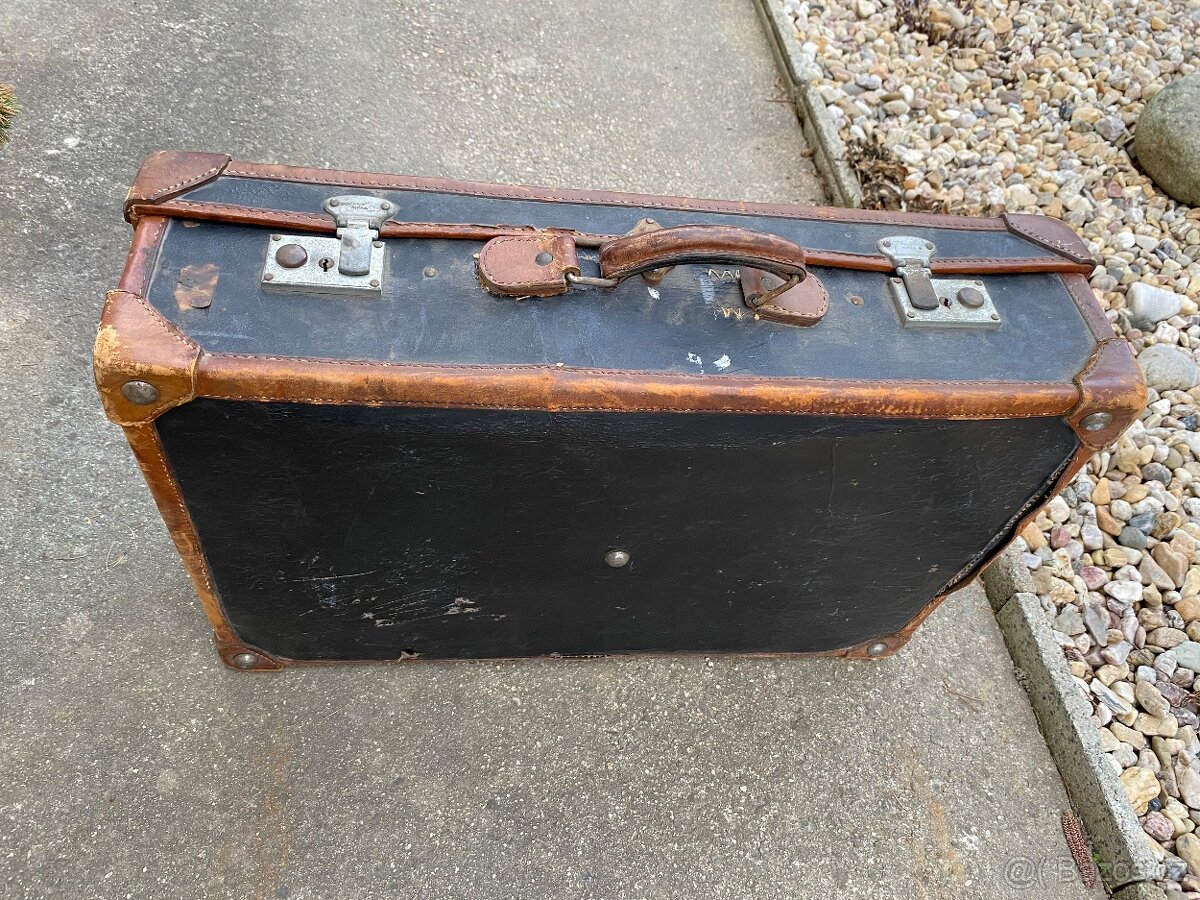 Staré cestovní kufry - 4