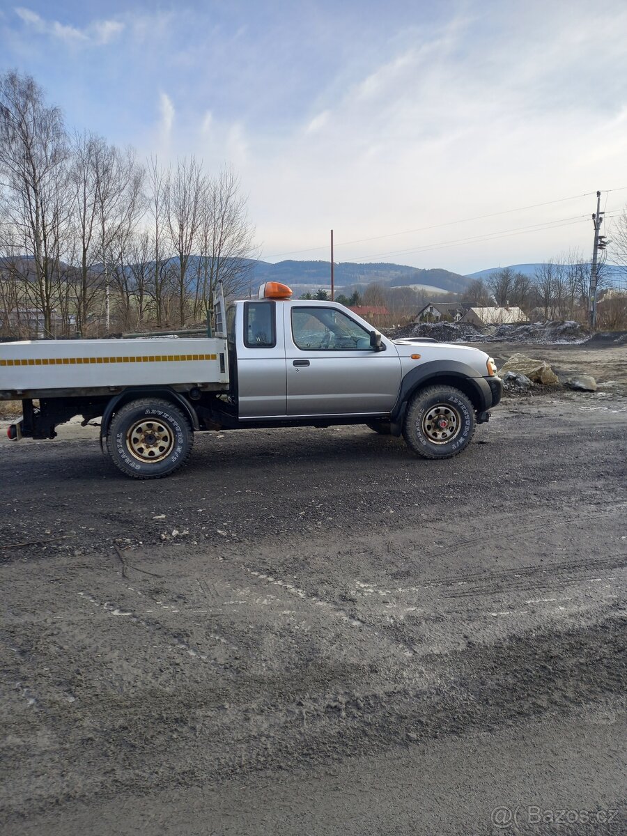 Nissan navara d22 valník - 4