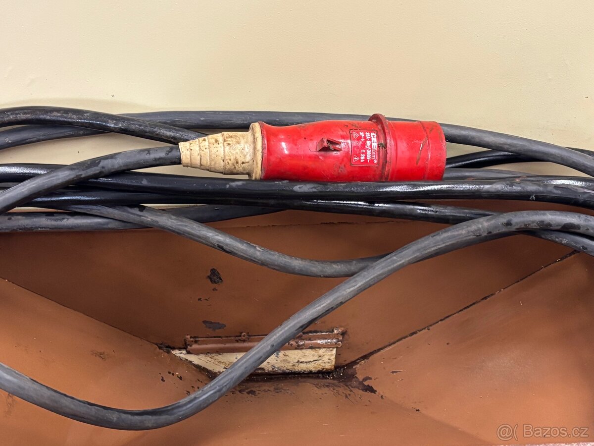 Šrotovník na obilí KS 200 - 4