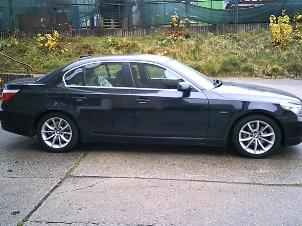 BMW Řada 5, 523i - 4