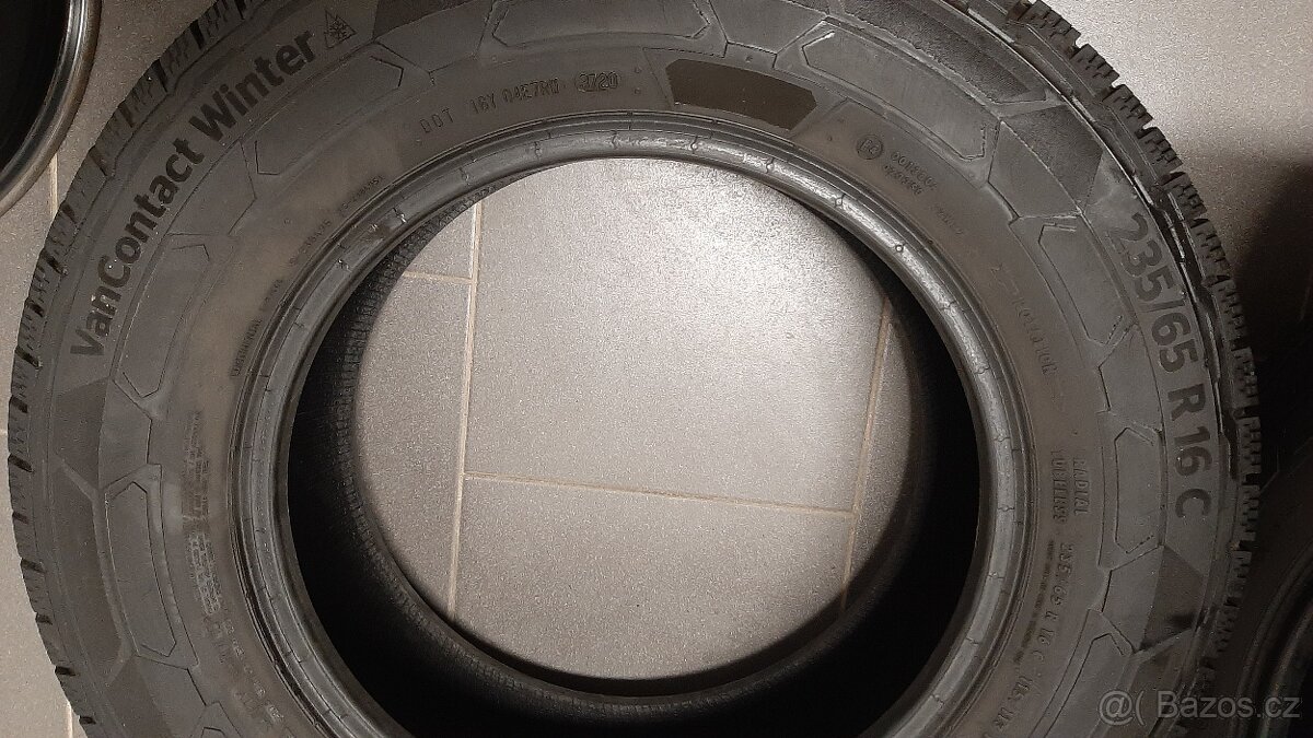 Pneumatiky zimní 235/65R16-C Continetal-vanco - 4