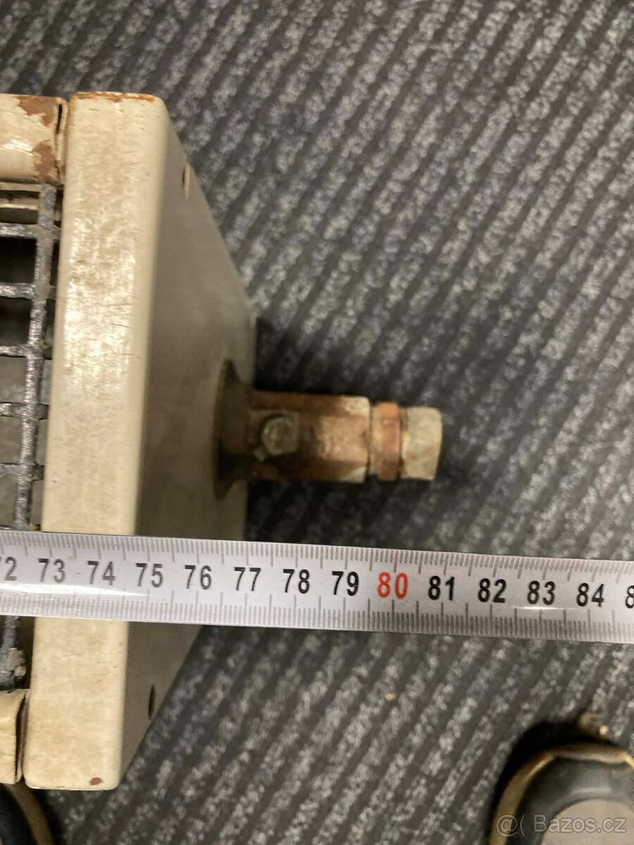 6 kusů radiátorů Radik - 4