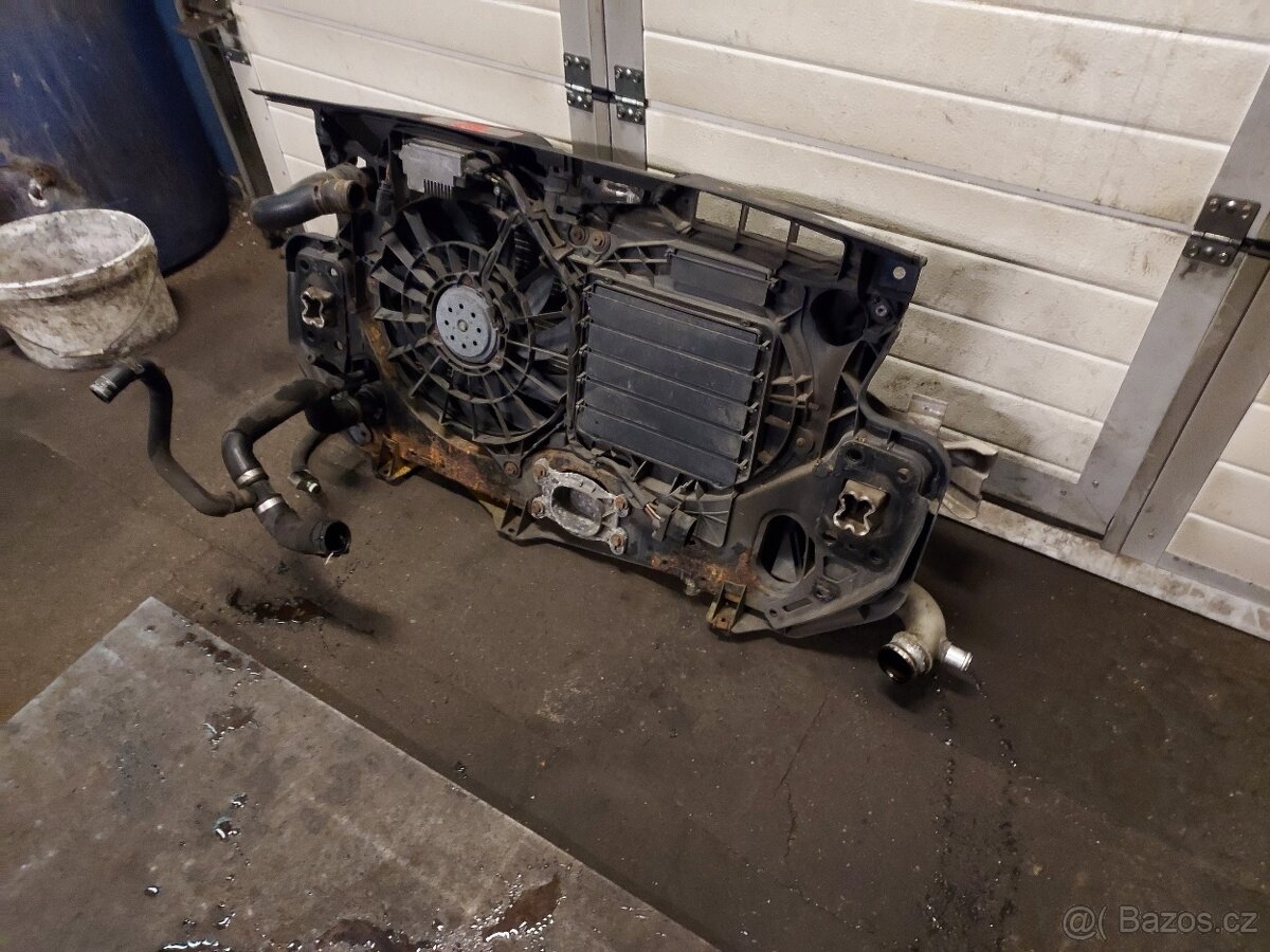 chladičová stěna Audi A6 4F - 4