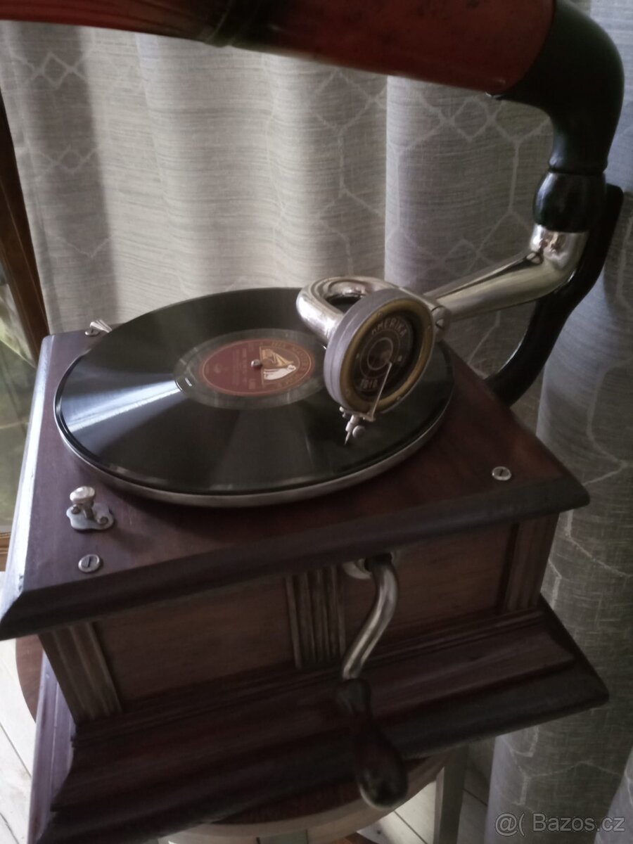 Gramofon s troubou - 4