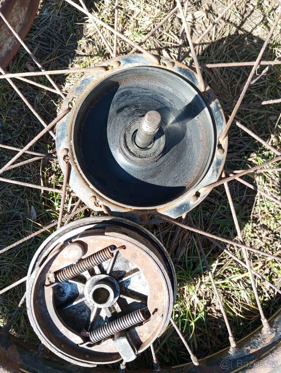 Čz 125/150 C kola, štít - 4