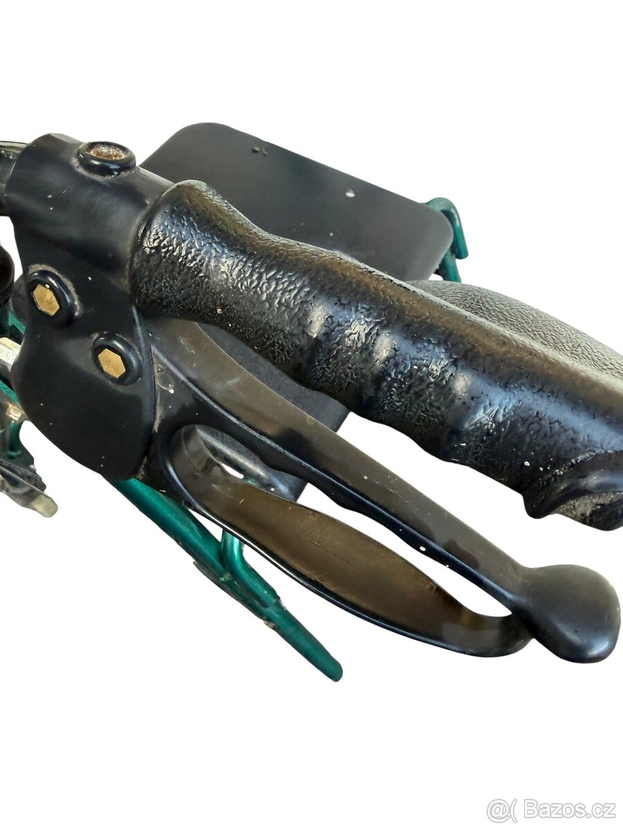 Lehké chodítko se sedákem - 4